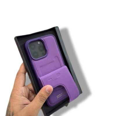 Santa Clyde hidden pocket Case - Image 3